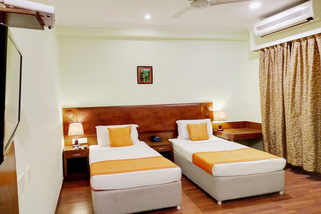 Oyo 6110 Thalassa Suites 班加罗尔 外观 照片