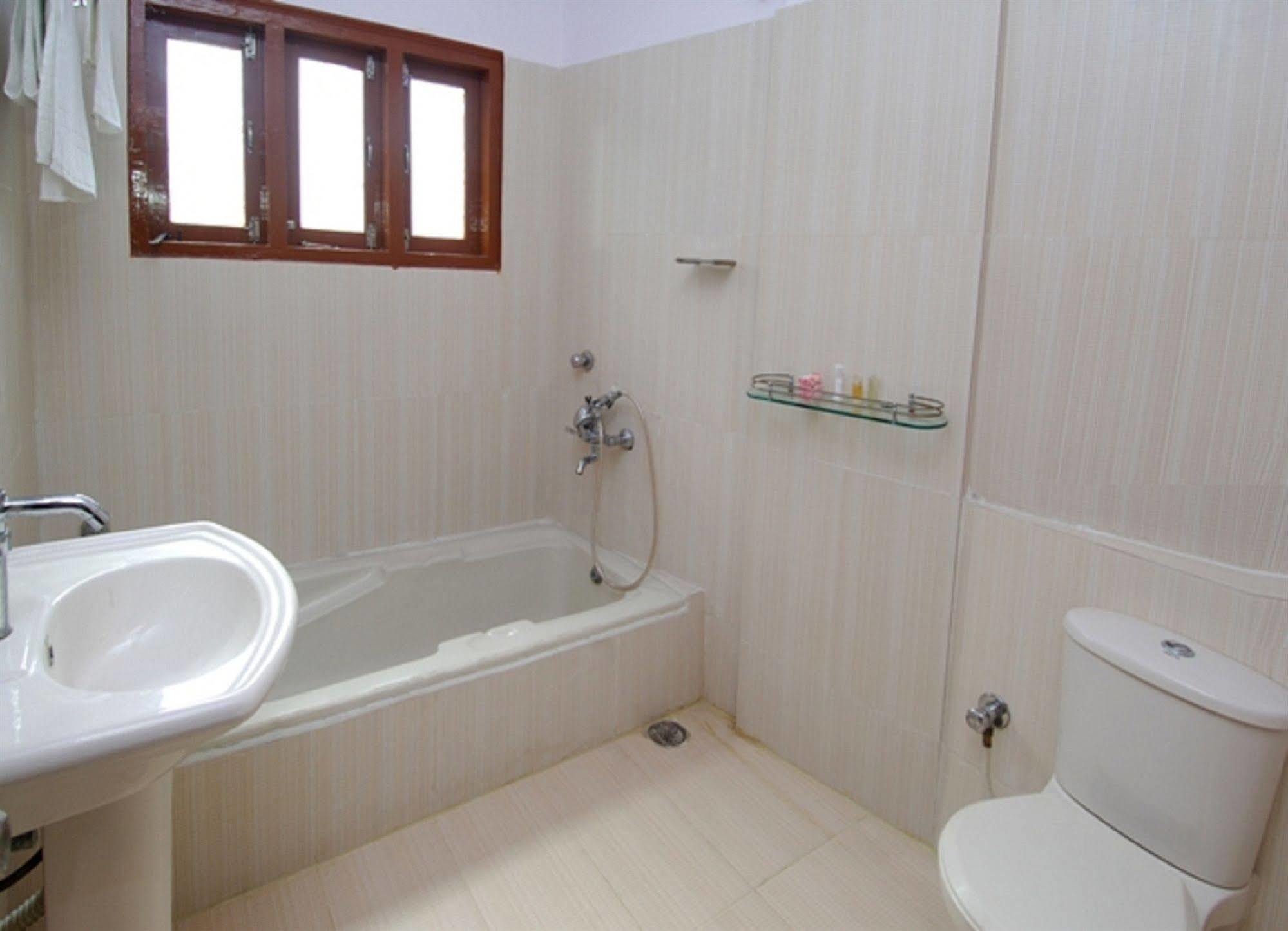 Oyo 6110 Thalassa Suites 班加罗尔 外观 照片