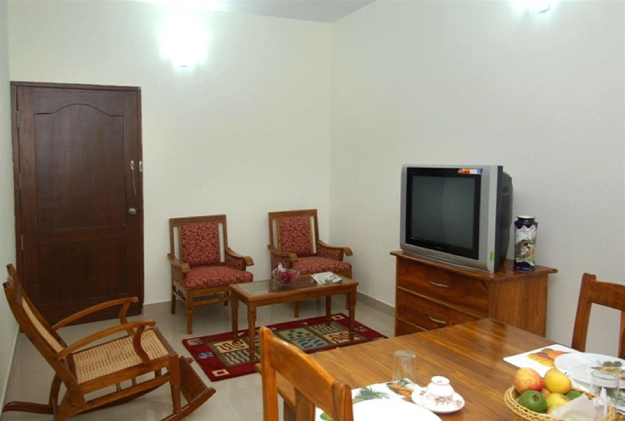 Oyo 6110 Thalassa Suites 班加罗尔 外观 照片
